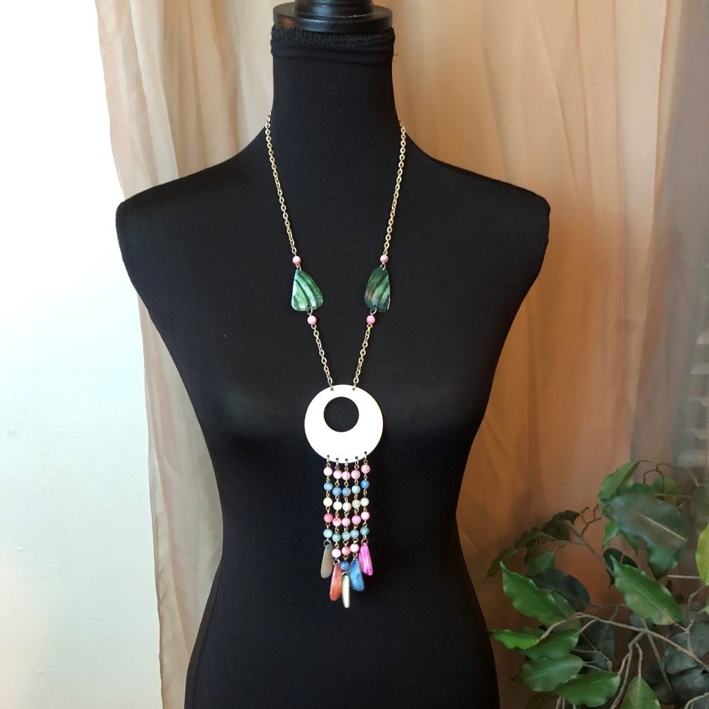 STUNNING Vintage Shell Necklace